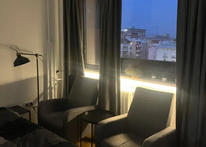 Oasis Residences A アパート