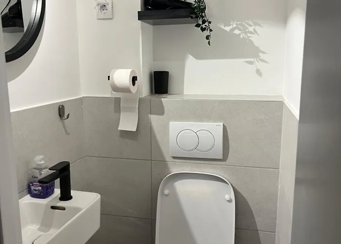 Oasis Residences A アパート